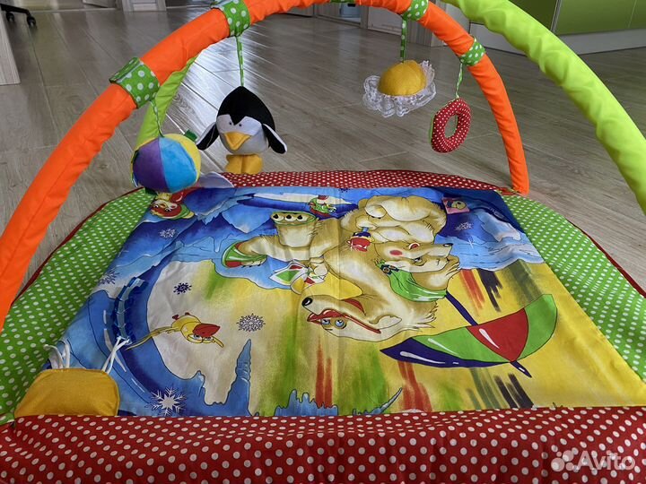 Развивающий коврик новый