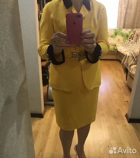 Желтый костюм женский, размер 44-46
