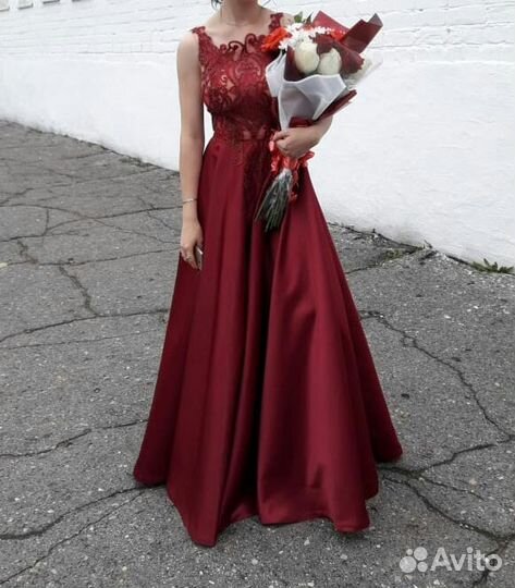 Вечернее платье