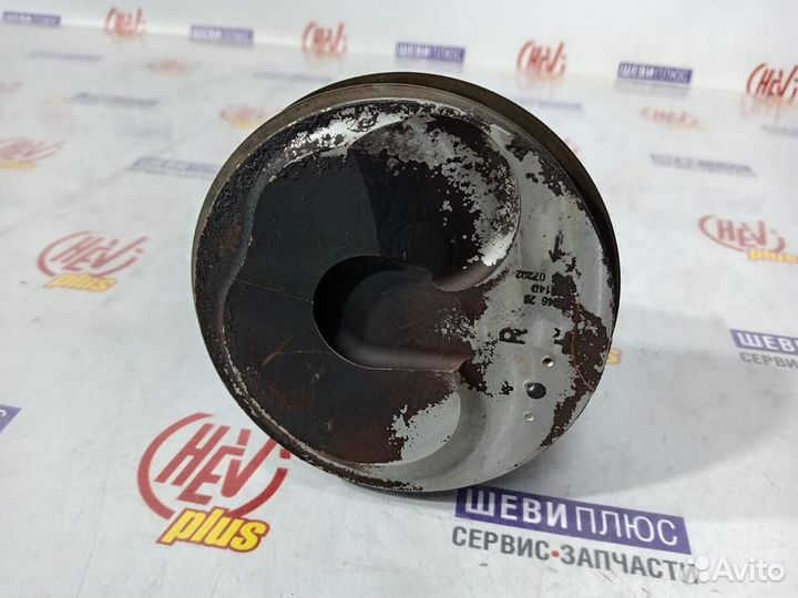 Поршень правый правый Cadillac Escalade