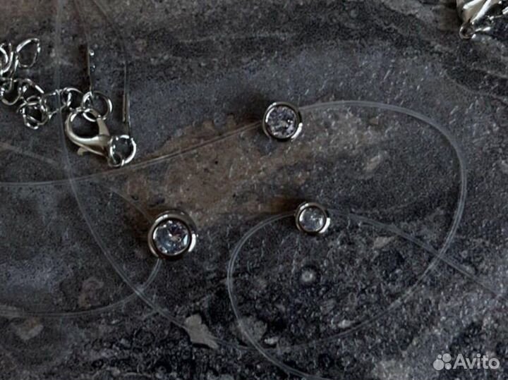 Циркон на леске, невидимый чокер