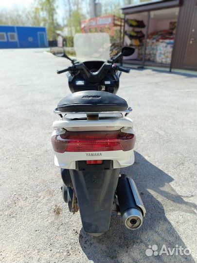 Ямаха макси скутер