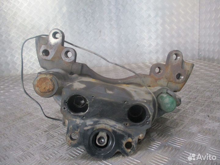 Суппорт переднего моста Iveco 5801341078