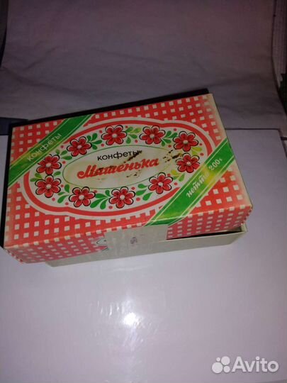 Коробка конфет СССР Машенька 1987г. Духи Сувенир