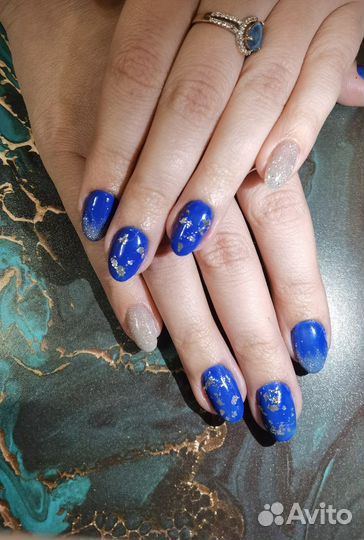 Модель на маникюр