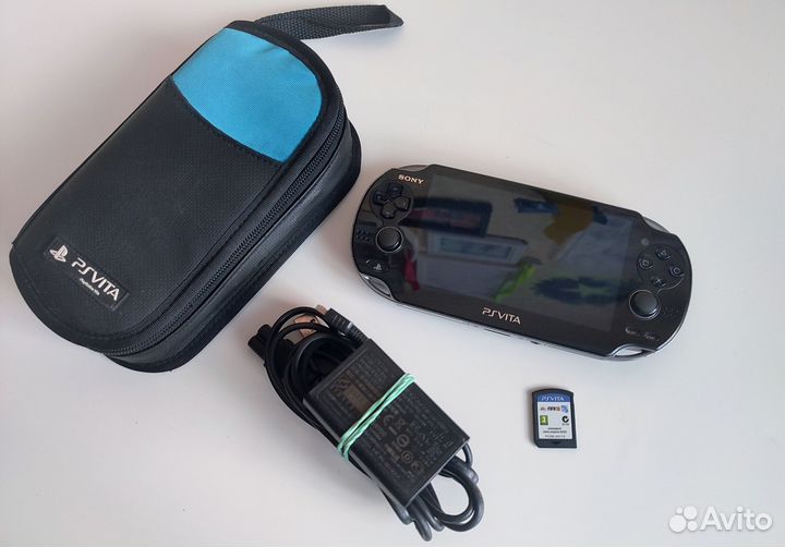 PS Vita PCH 1008 + 4gb + FIFA13