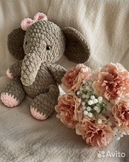 Вязаная игрушка «Слоник»