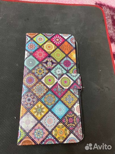 Чехлы на телефон