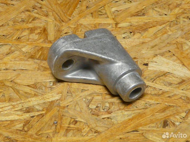 Кронштейн катка снегохода Arctic-cat 3604-004