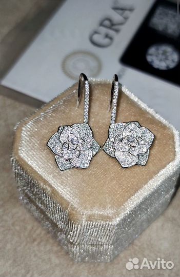 Серьги цветы серебро 925 пробы с муассанитами
