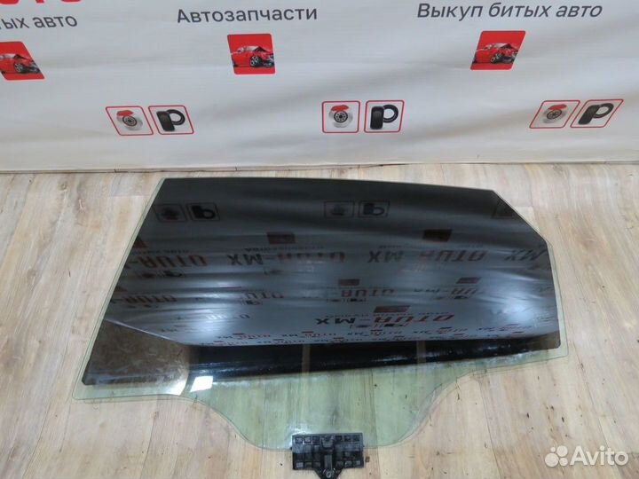 Стекло заднее левое Kia Optima 4