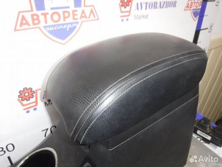 Консоль подлокотник Geely Emgrand FE2 1.5 2013