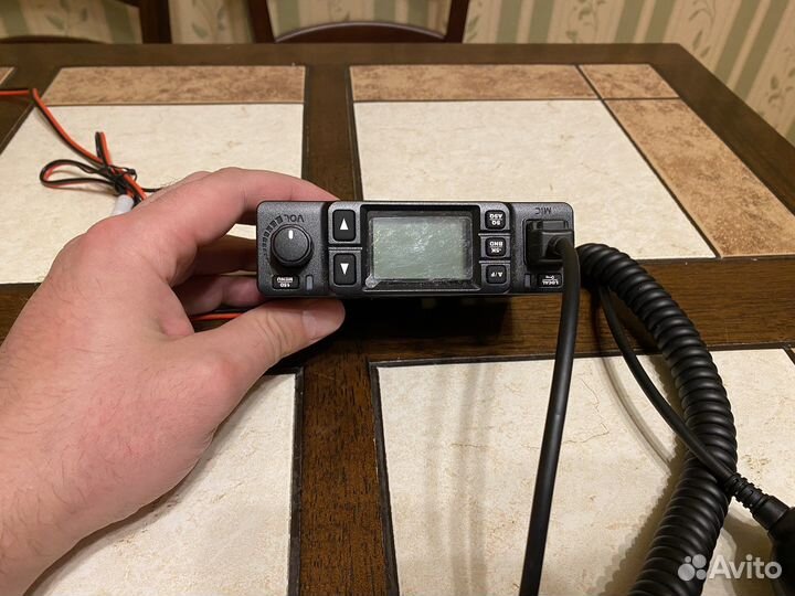 Автомобильная рация с антенной