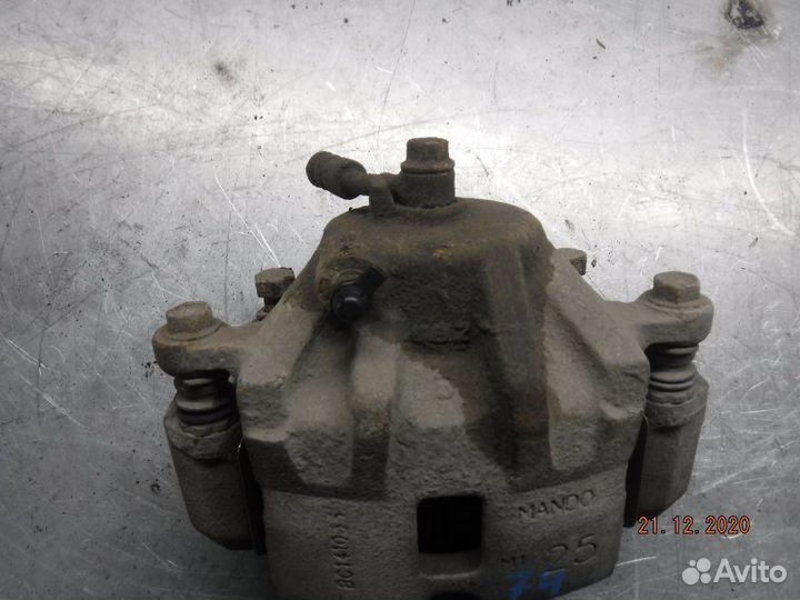 Суппорт передний правый Hyundai Sonata G4JP 2005