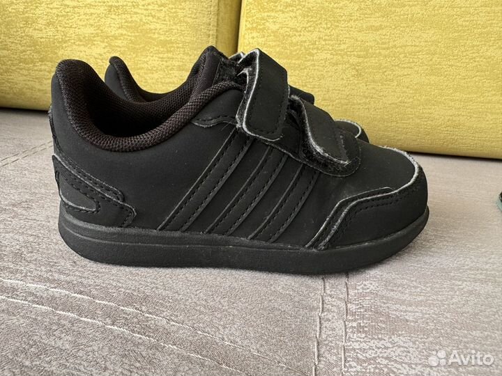 Кроссовки adidas