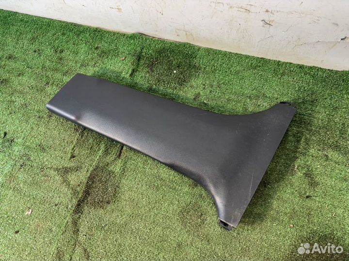 Обшивка стойки средней нижняя левая Kia Cerato