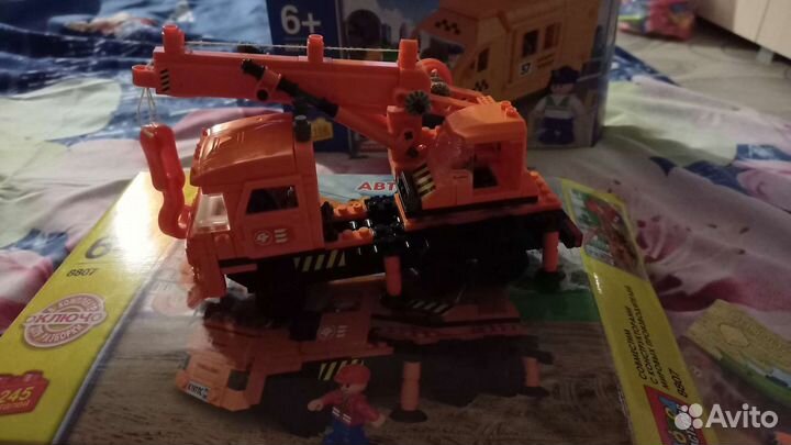 Конструкторы разные машины, дом