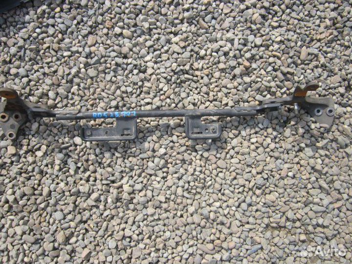 Крепление рулевой рейки Honda Cr-V RD5 K20A