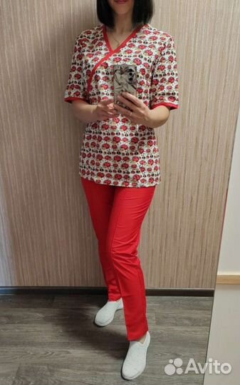 Медицинский костюм новый