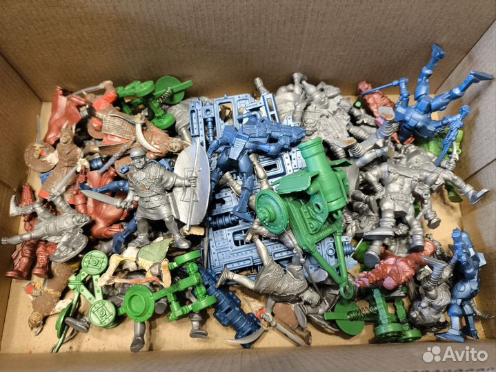 Коробка миниатюрок