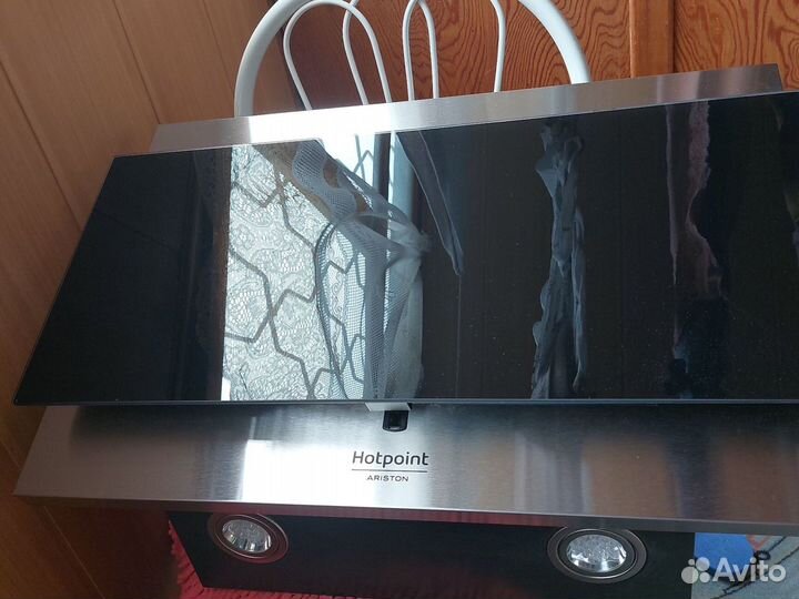 Hotpoint ariston,наклонная вытяжка