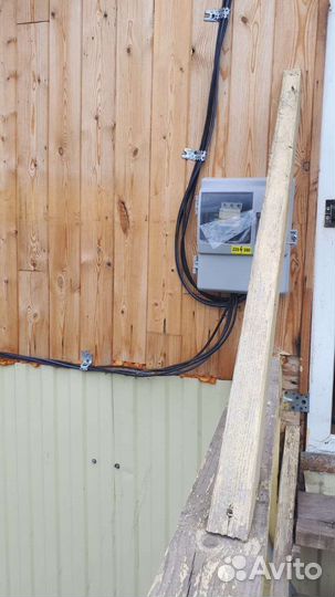 Работник -строитель