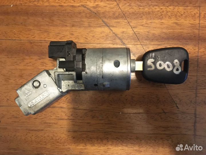 Замок зажигания Peugeot 5008