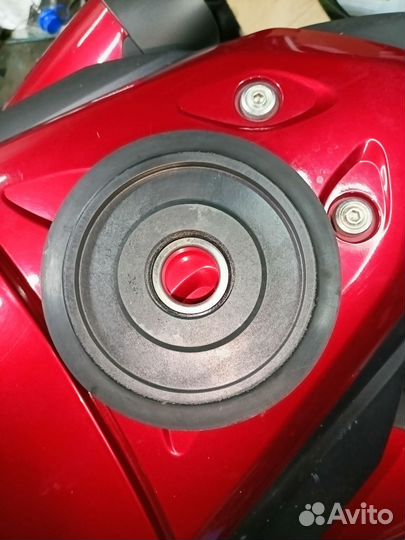 Каток для снегохода Yamaha