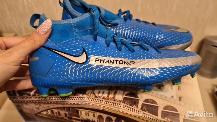 Футбольные бутсы nike phantom