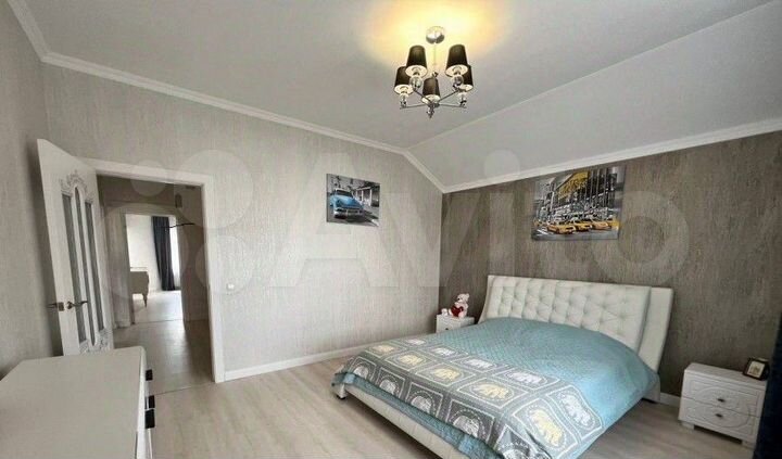 Дом 228 м² на участке 8 сот.