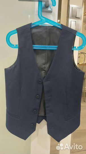 Жилетка для мальчика школьная