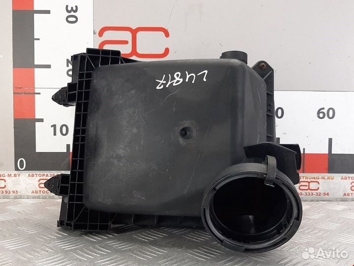 Корпус воздушного фильтра Audi A4 B6 2002