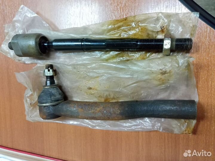 Рулевой наконечник и рулевая тяга Toyota Camry 40