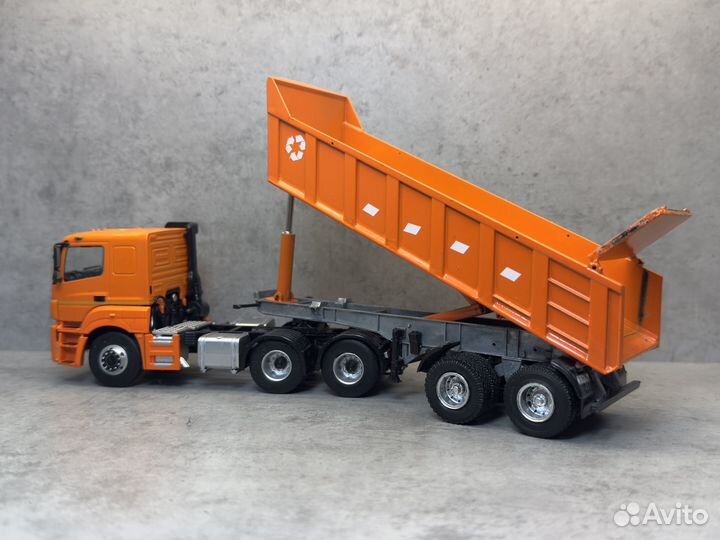 Модель грузовика камаз 65206 сцепка 1:43 пао