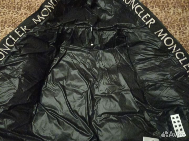 Пуховик moncler