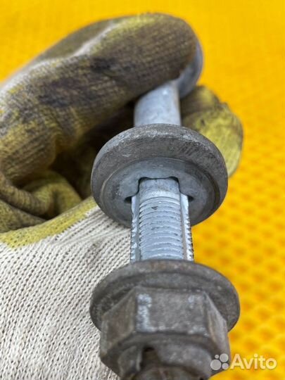 Болт развальный Bmw 7 F01 3.0 N54 2010