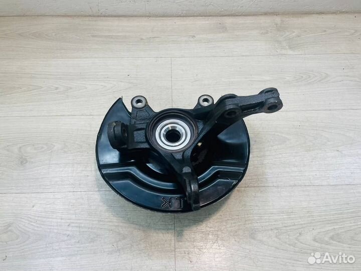 Кулак передний правый Honda CR-V 3 RE