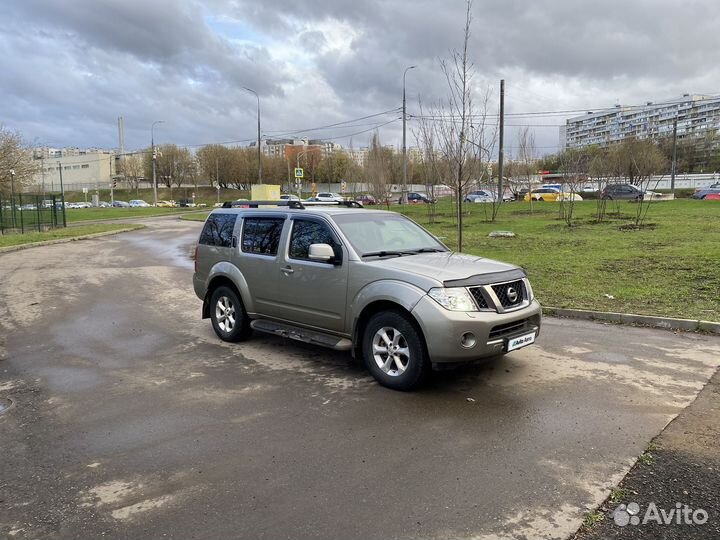Nissan Pathfinder 2.5 AT, 2012, 301 383 км