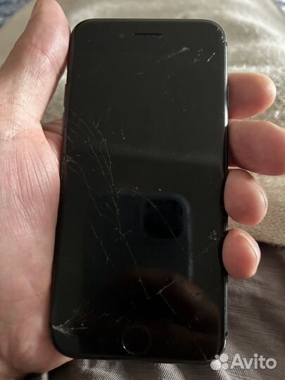 Телефон iPhone 8 64 gb
