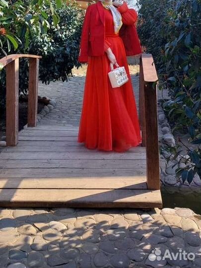 Вечернее платье