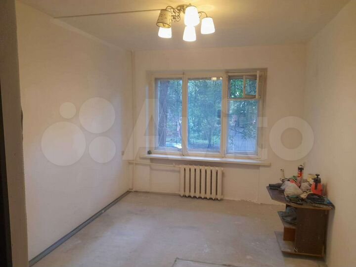 Комната 12,4 м² в 5-к., 1/5 эт.