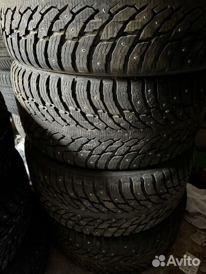 Nokian Tyres Hakkapeliitta 9 SUV 295/40 R21