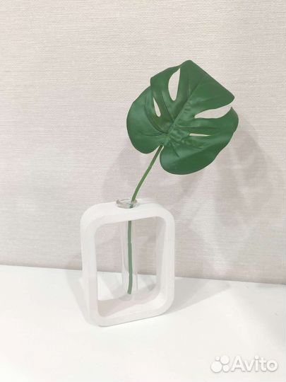 Ваза из гипса с пробиркой