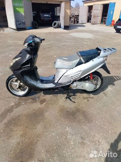 Скутер 150 кубов