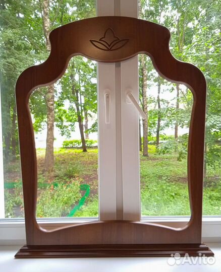 Рама из дерева для зеркала