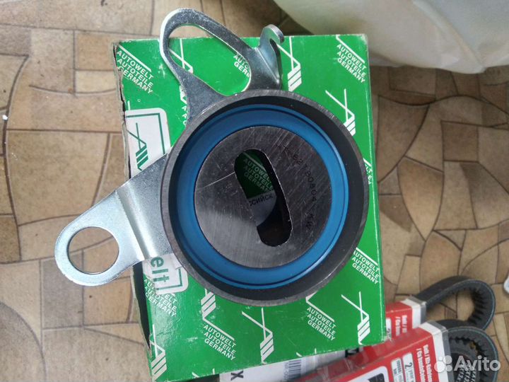 Натежитель ремня грм Тойота дюна