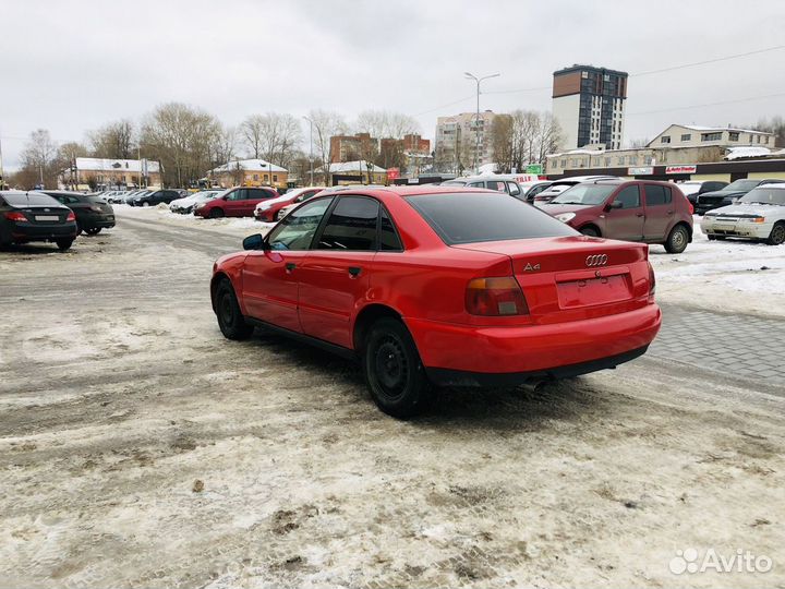 Audi A4 1.8 МТ, 1995, 331 000 км