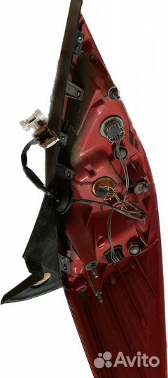 Фонарь задний правый nissan tiida 2010