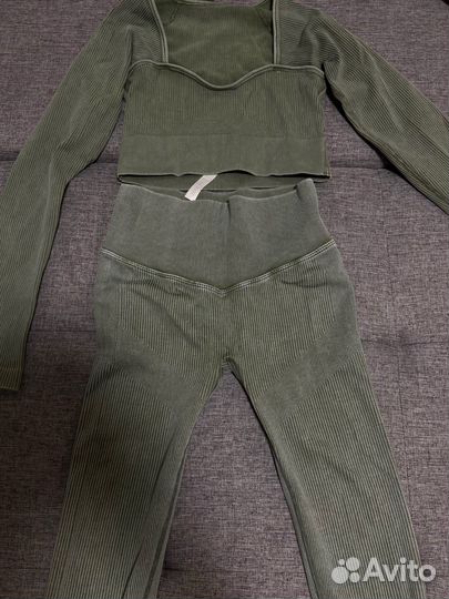 Костюм спортивный