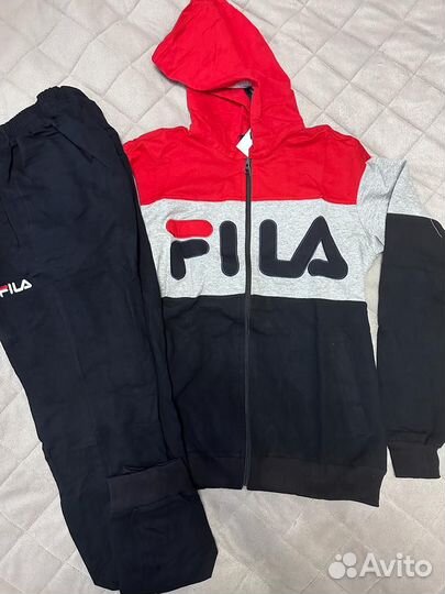 Спортивный костюм